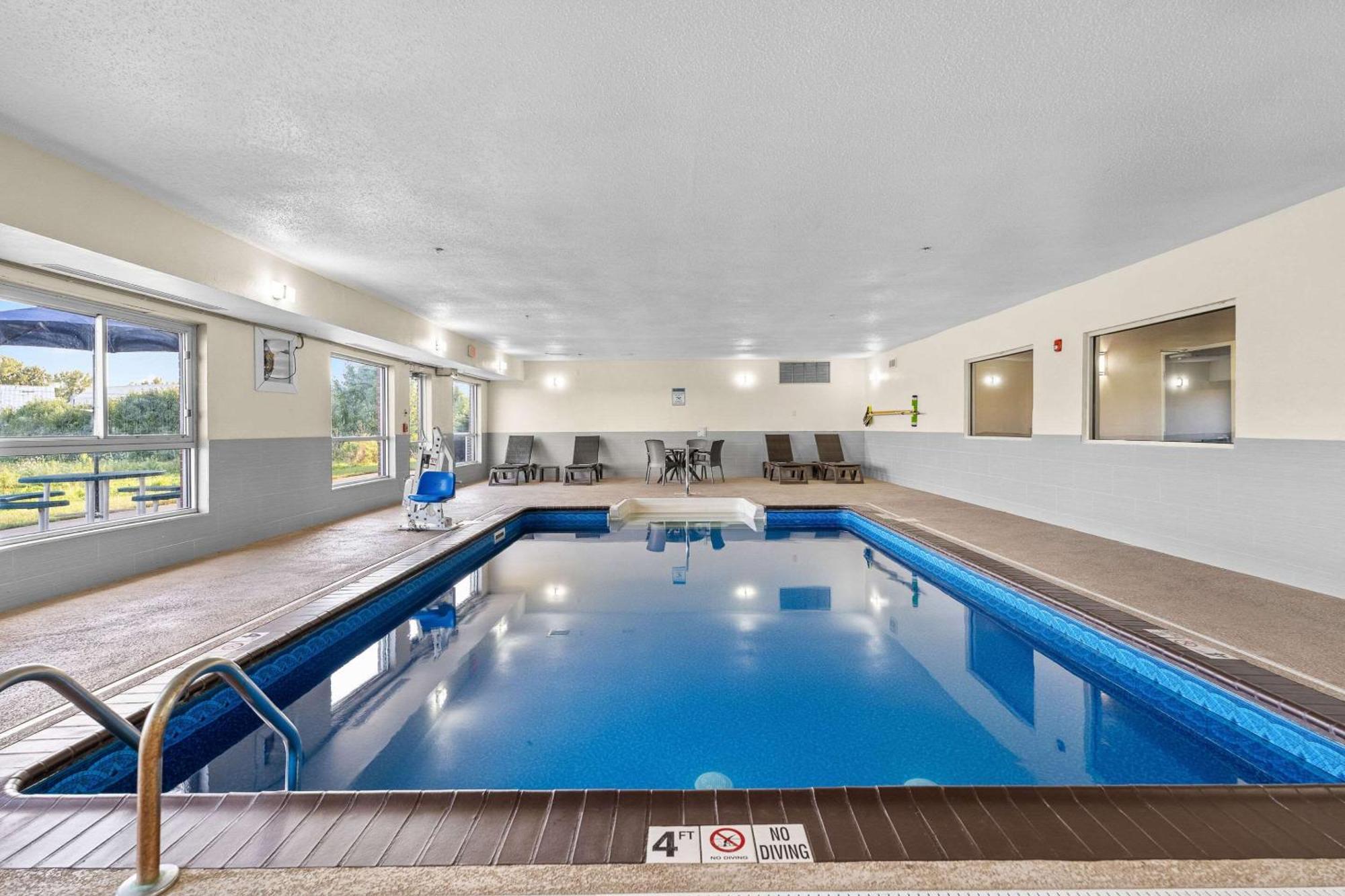 Comfort Inn Hobart-Merrillville I-65 Exterior foto